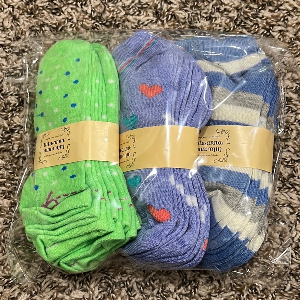 15 pairs of no show socks